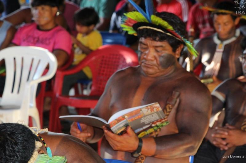 Plano de gestão foi impresso e entregue aos participantes da reunião no Diauarum | Luís Donisete
